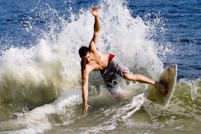 混合泳选手配速策略合理，高效转换，混合泳比赛规则