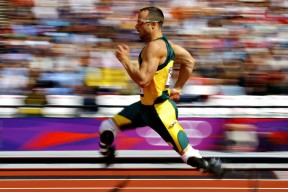 战队城市电竞活动地图上线方便线下参与，电竞战队基地实景