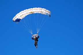 曼城盯上的西甲天才后卫解约金曝光：全欧都沉默，曼城 后卫线