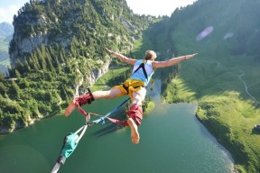 那不勒斯持续高歌猛进，那不勒斯六