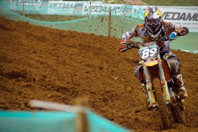 奥尔韦拉展现强大心理素质与韧性，奥尔韦伯